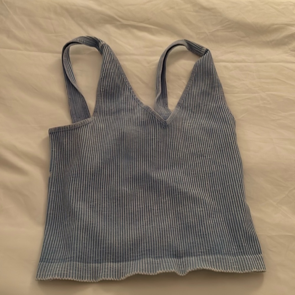 Ribbed tank, light blue with white fade details